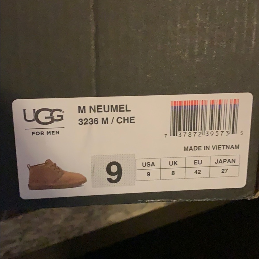 UGG Neumel boots